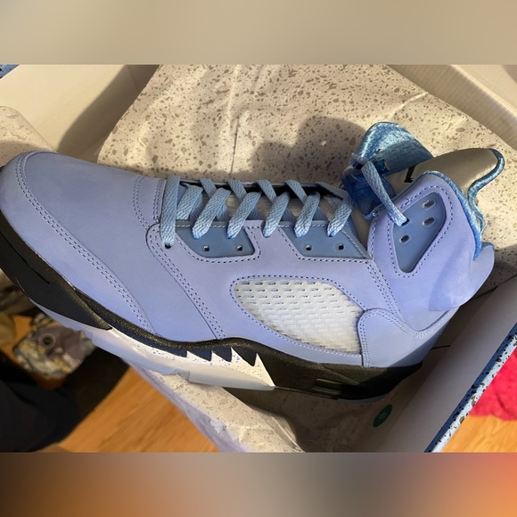 ❌SOLD❌ Nike Air Jordan 5 Retro “UNC” sneakers, New in Box, M13 - Picture 7 of 9